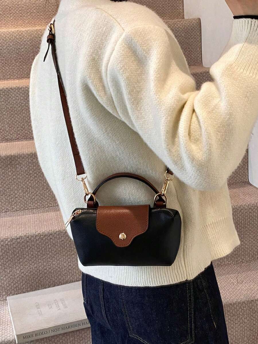 Mini waterdichte nylon tas voor dames met contrasterende details
