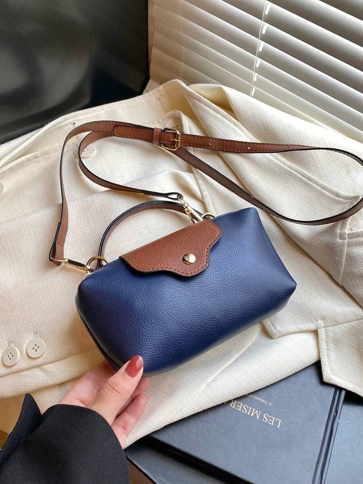 Mini waterdichte nylon tas voor dames met contrasterende details