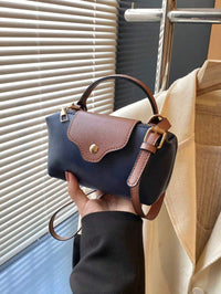 Mini waterdichte nylon tas voor dames met contrasterende details