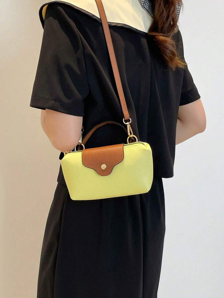 Mini waterdichte nylon tas voor dames met contrasterende details