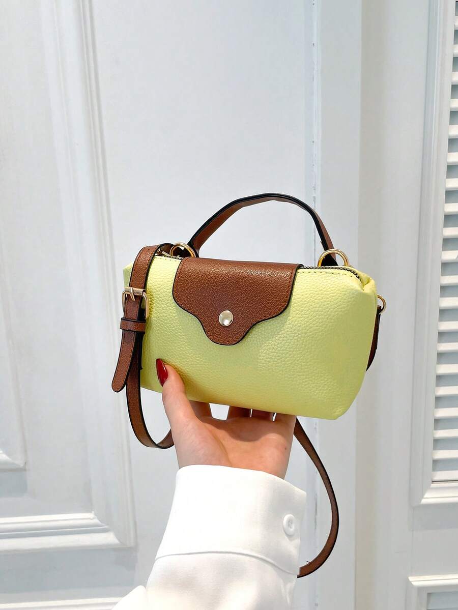 Mini waterdichte nylon tas voor dames met contrasterende details