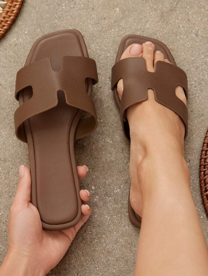 Valenne Slide – Minimal Luxe Flat Sandals