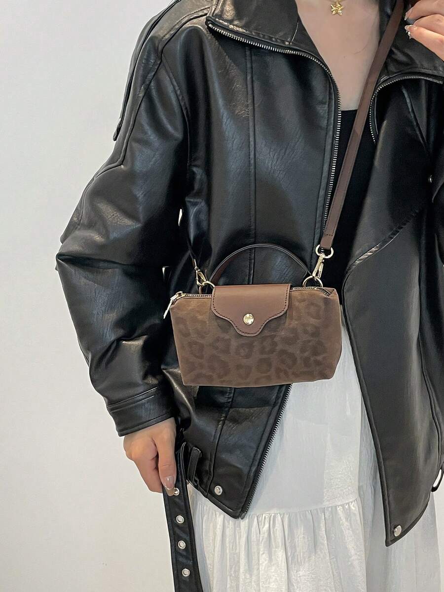 Mini waterdichte nylon tas voor dames met contrasterende details