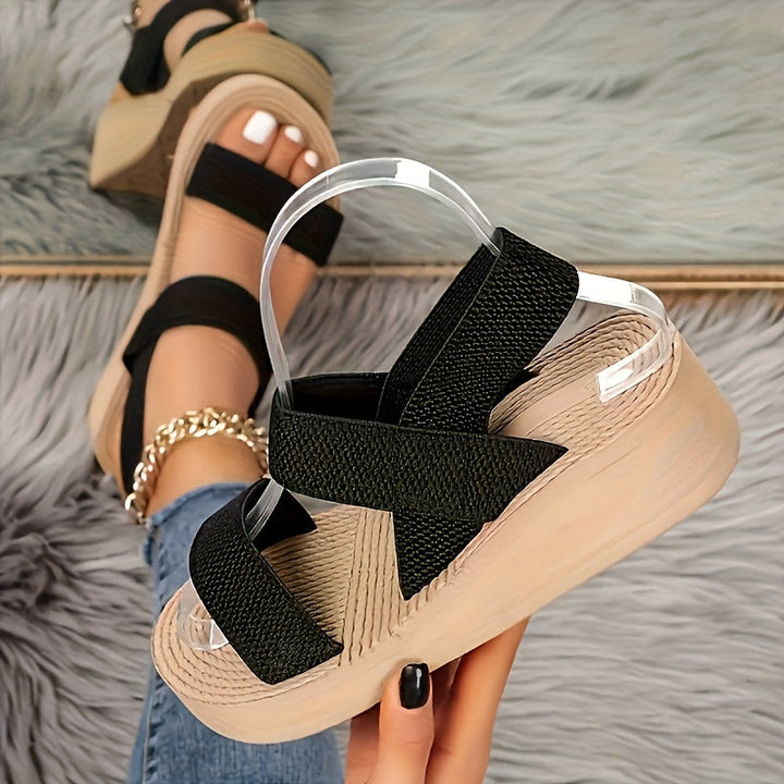 Sandalen met bandjes over de wreef en plateauzool