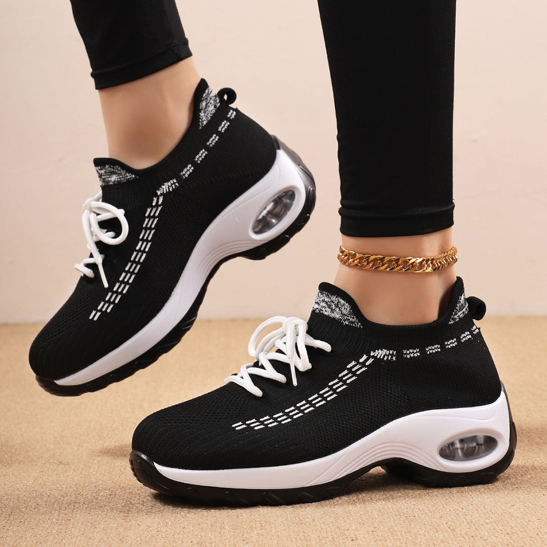 Noir Lift Knit Sneakers
