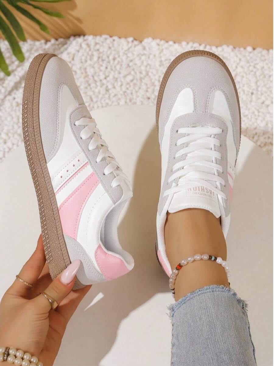 Harper Court Retro Streep Sneaker