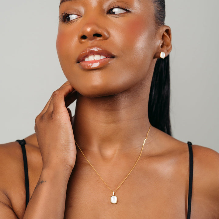 Met Liked Love - Wife to Be Iridescent Pearl