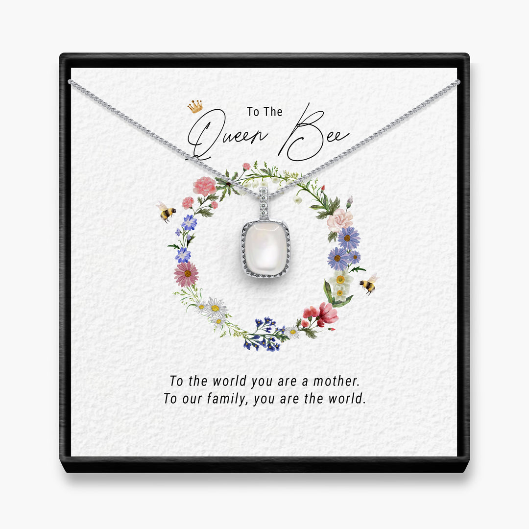 Queen Bee - Iridescent Pearl Necklace