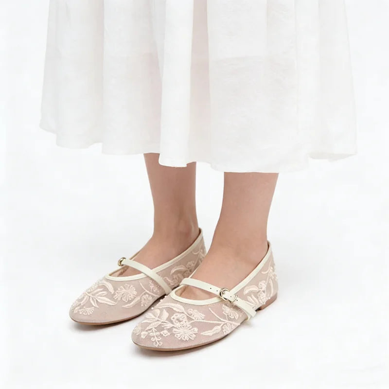 Elowen Ivory – Geborduurde Mesh Mary Jane Ballerina's
