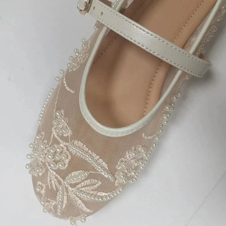 Elowen Ivory – Geborduurde Mesh Mary Jane Ballerina's