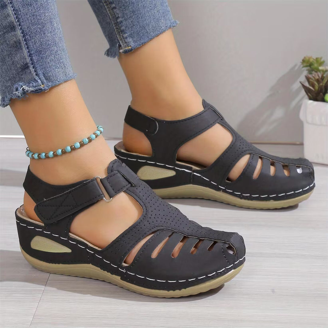 Vara Closed Comfort Sandals