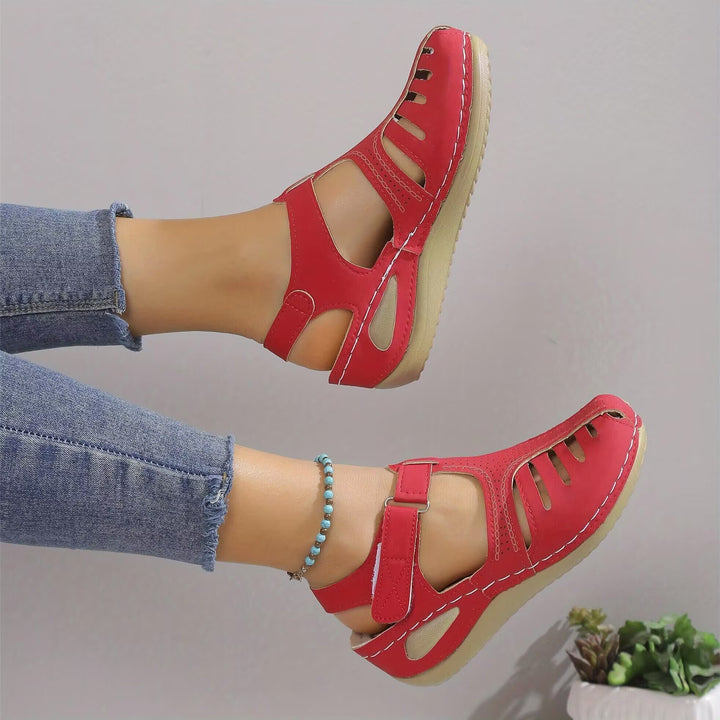 Vara Closed Comfort Sandals