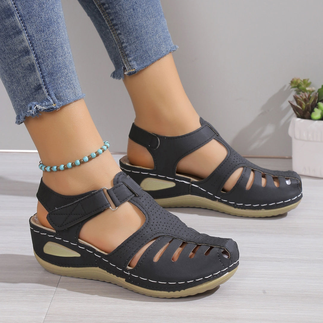 Vara Closed Comfort Sandals